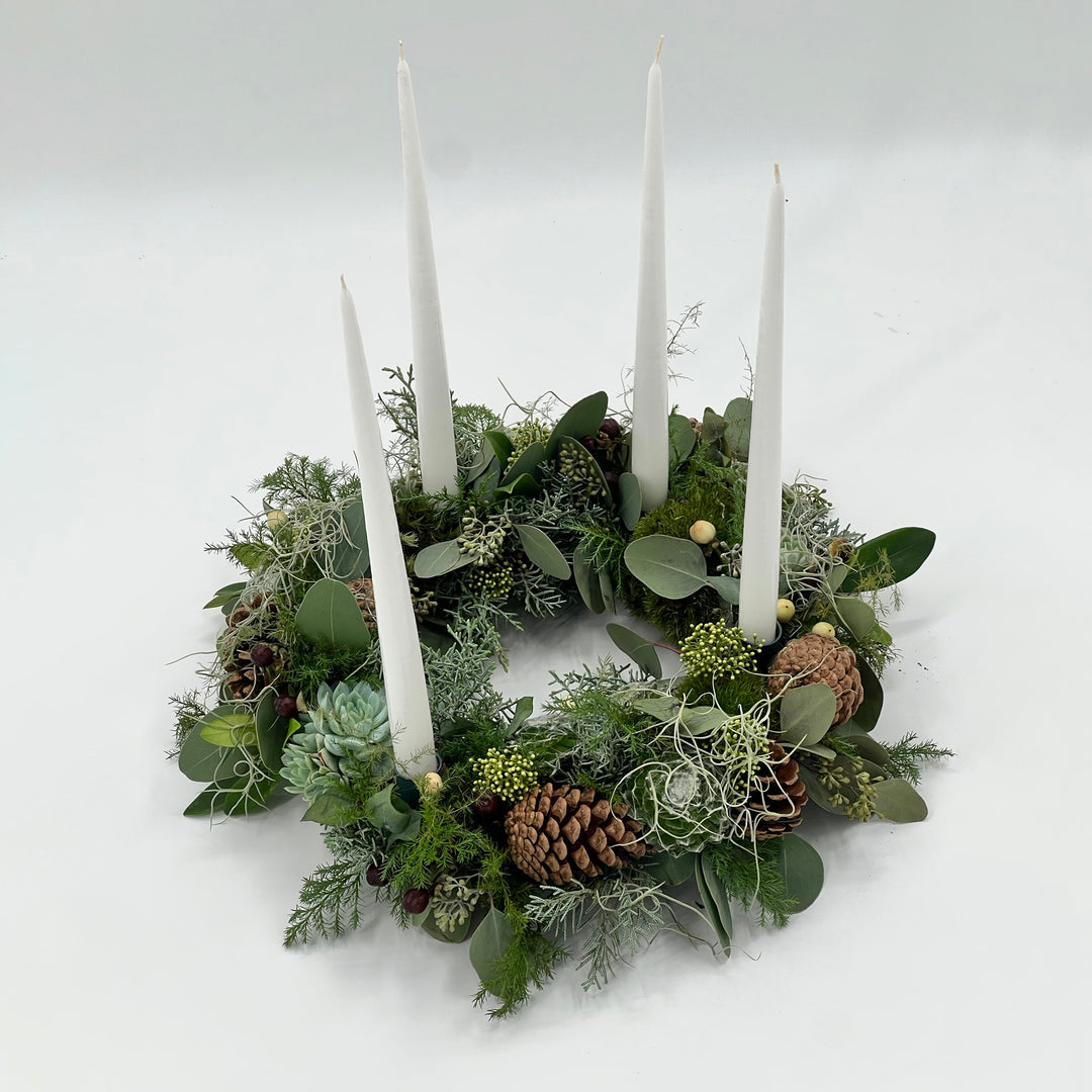 Adventskrans med stagelys